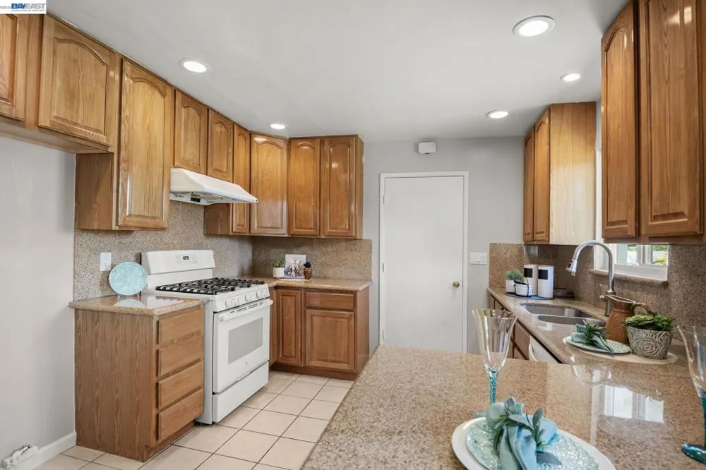 2246 Dayle Ct Fremont, CA 94539