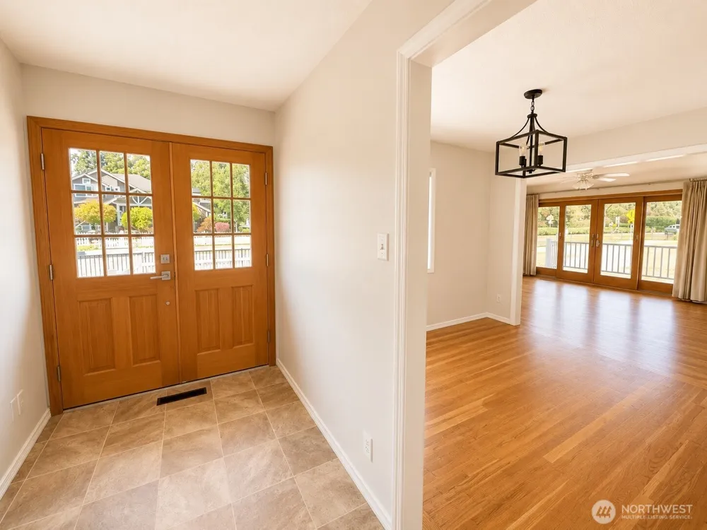 216 Caspers Street Edmonds, WA 98020