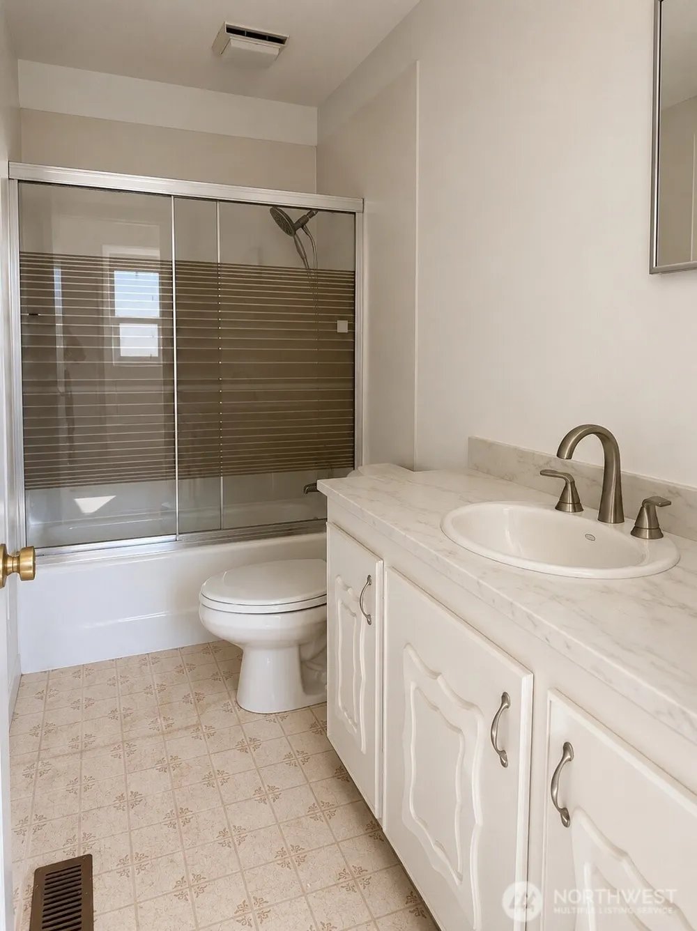 216 Caspers Street Edmonds, WA 98020