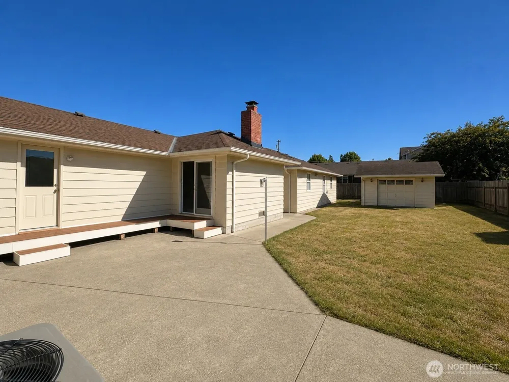 216 Caspers Street Edmonds, WA 98020