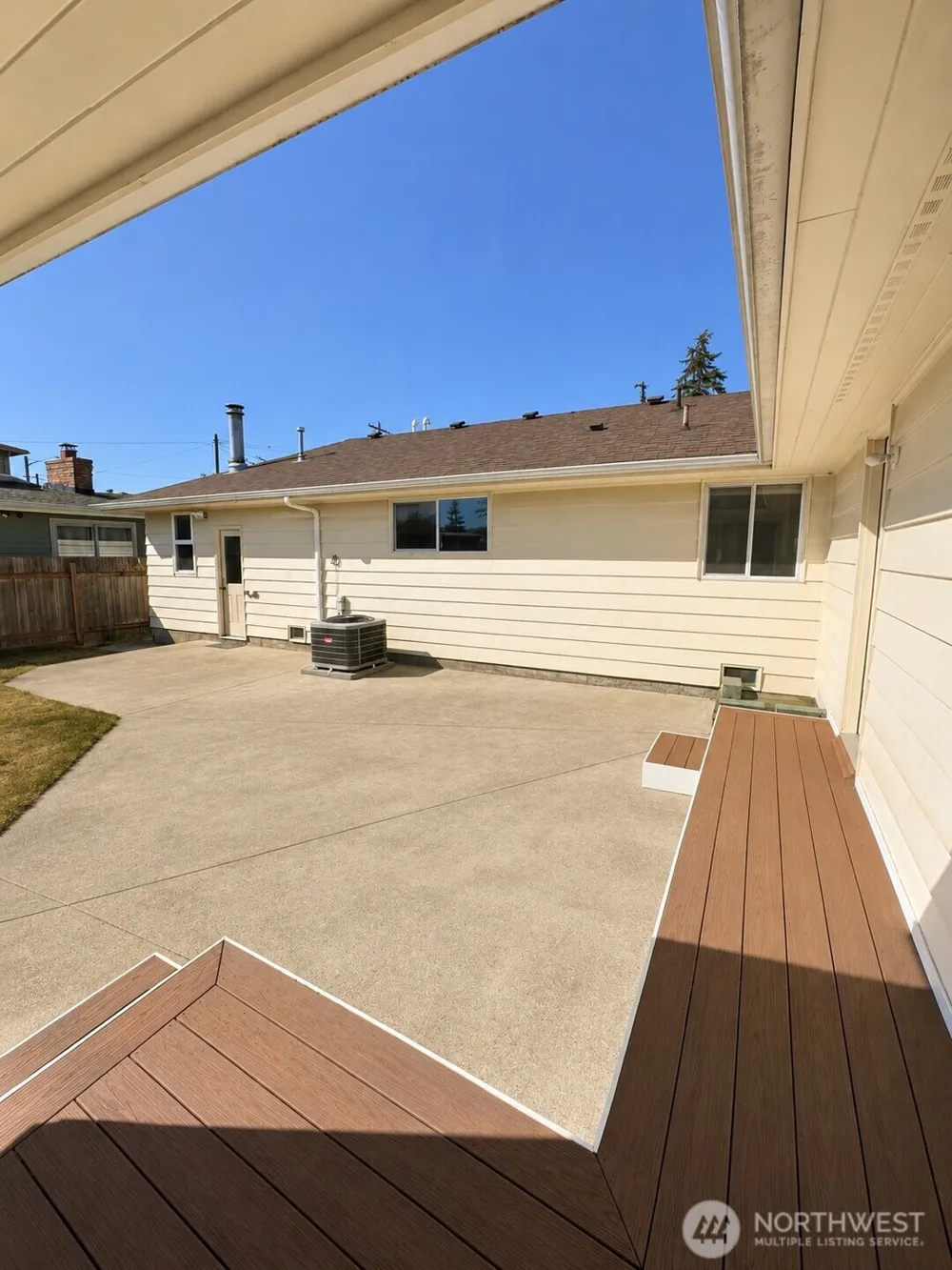 216 Caspers Street Edmonds, WA 98020