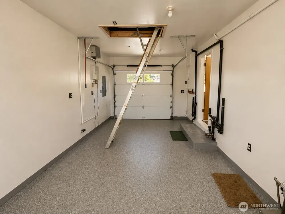 216 Caspers Street Edmonds, WA 98020
