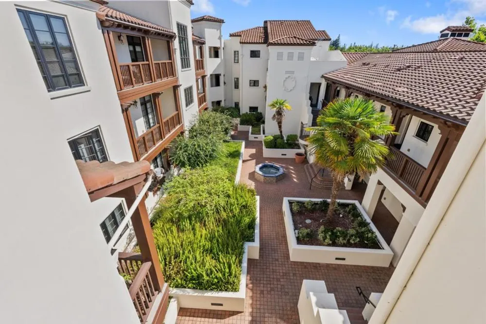 244 View Street Mountain View, CA 94041