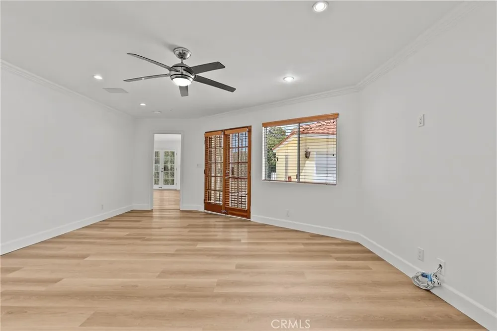 5110 Petit Encino, CA 91436
