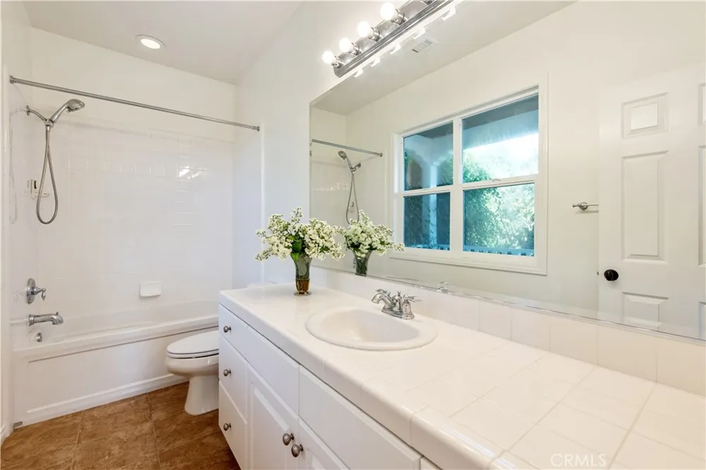 36 Trailing Ivy Irvine, CA 92620