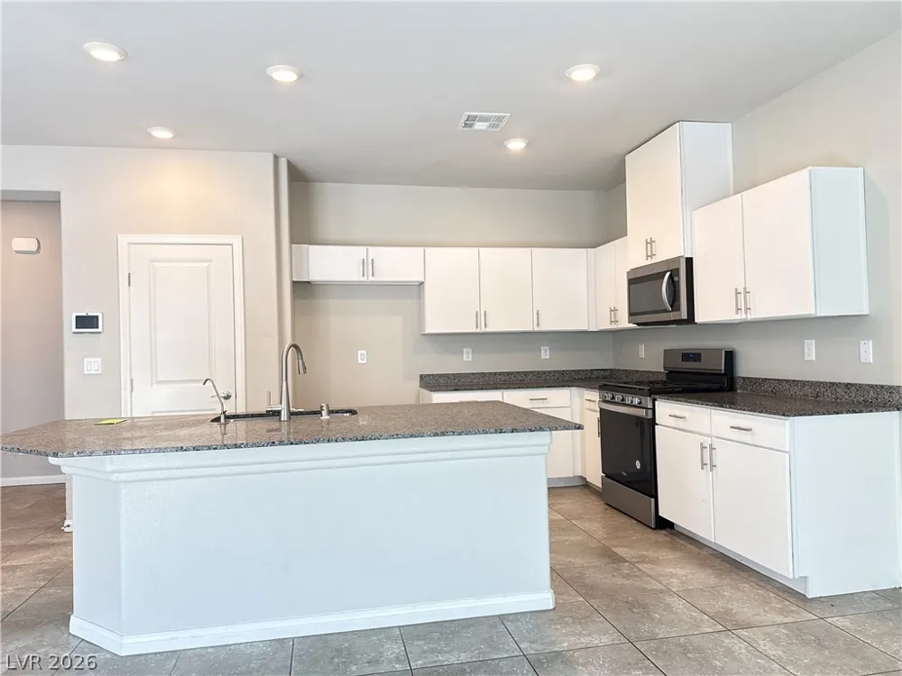 3807 Andorian Avenue North Las Vegas, NV 89084