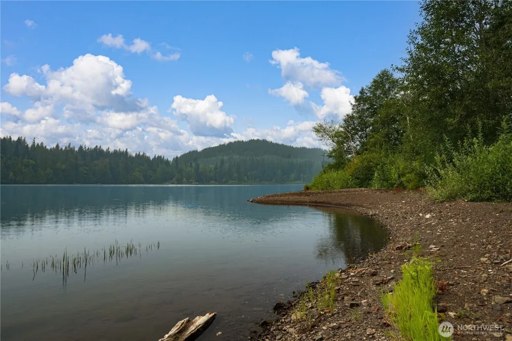 9267 Upper Frost Creek Road Maple Falls, WA 98266
