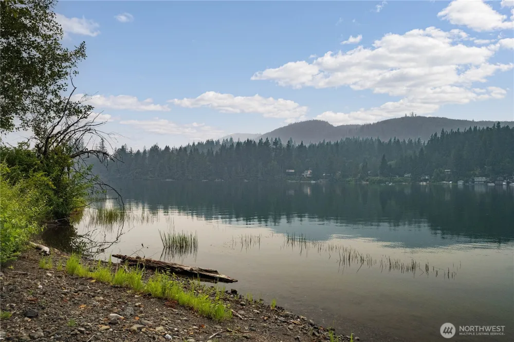 9267 Upper Frost Creek Road Maple Falls, WA 98266