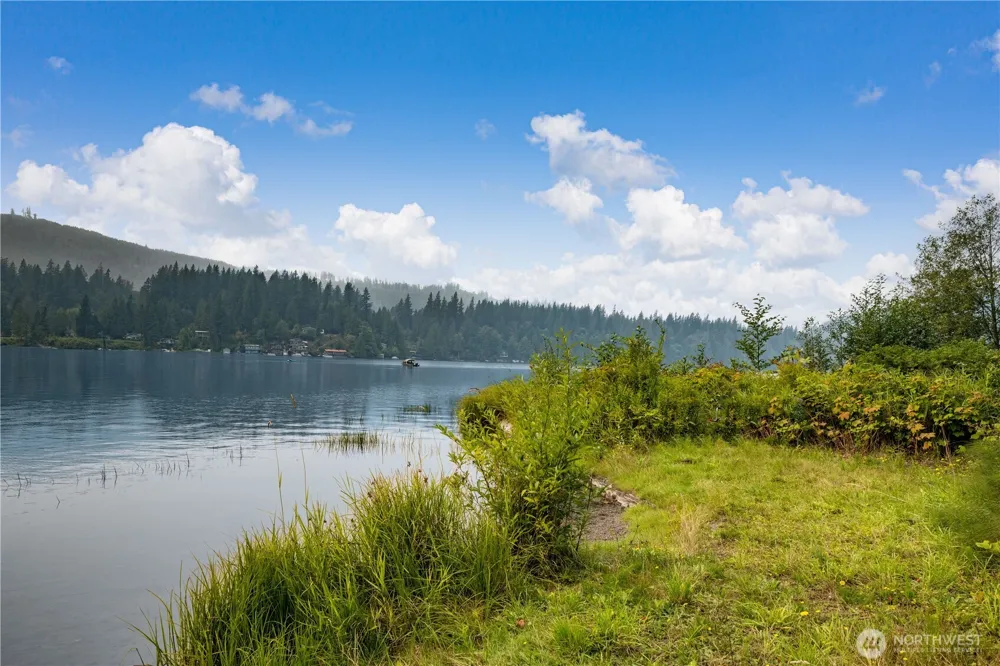 9267 Upper Frost Creek Road Maple Falls, WA 98266