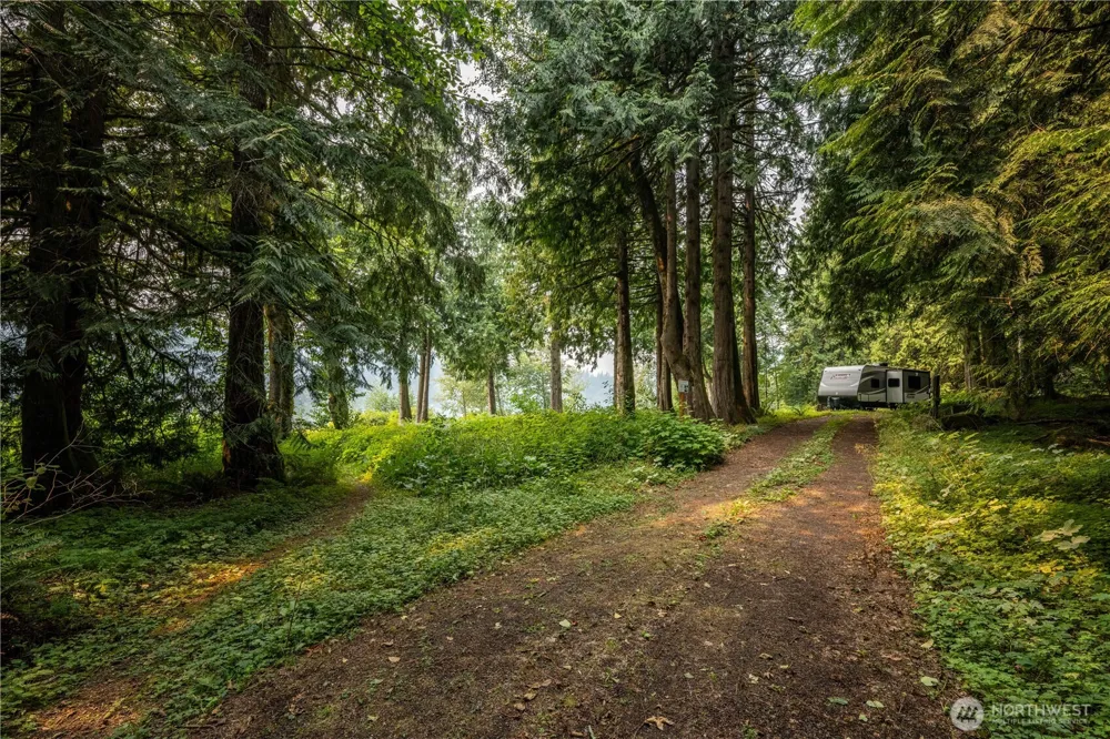 9267 Upper Frost Creek Road Maple Falls, WA 98266