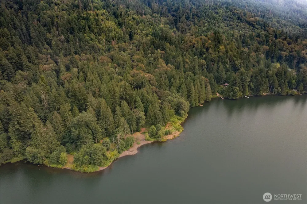 9267 Upper Frost Creek Road Maple Falls, WA 98266