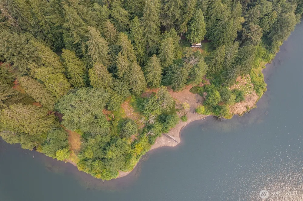 9267 Upper Frost Creek Road Maple Falls, WA 98266
