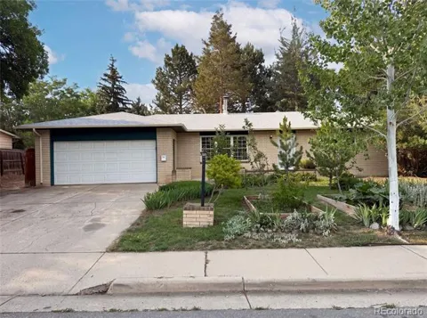 1307 Redwood Drive