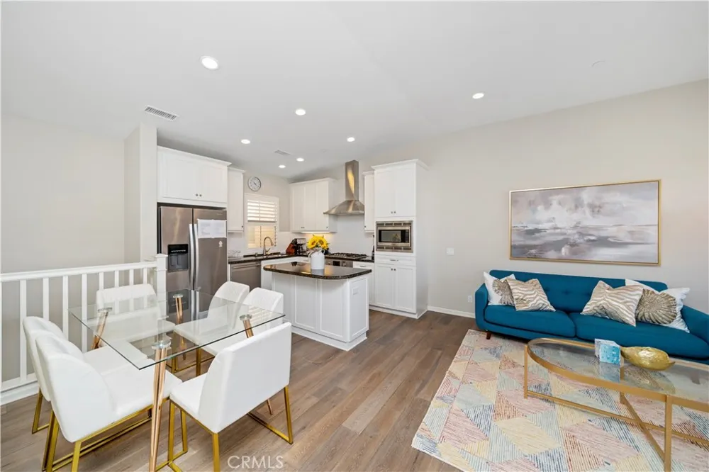 56 Jade Flower Irvine, CA 92620