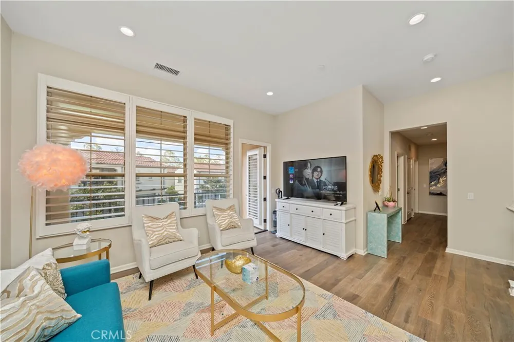 56 Jade Flower Irvine, CA 92620