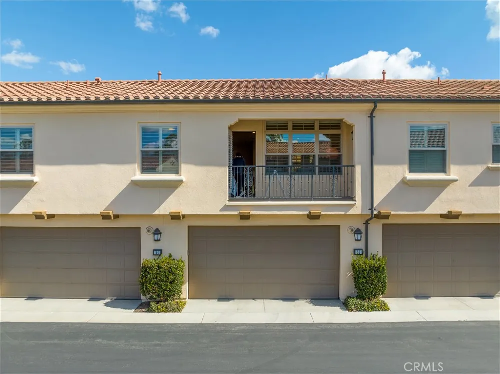 56 Jade Flower Irvine, CA 92620