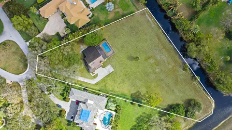 8090 NATIVE DANCER ROAD E
