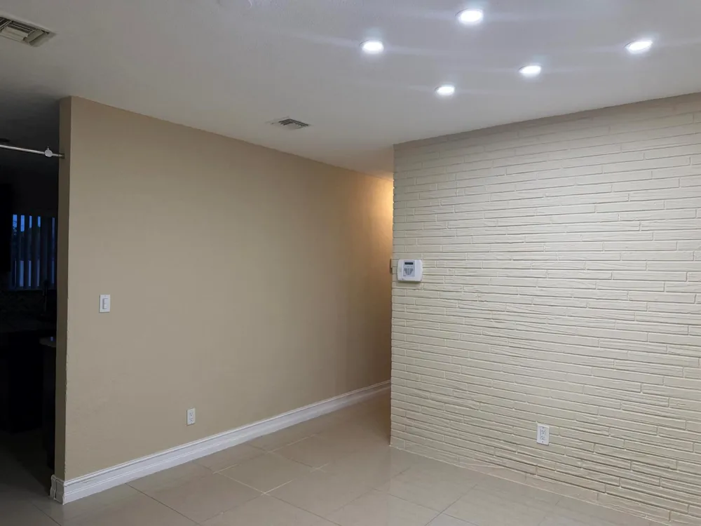 4011 SW 28TH STREET West Park, FL 33023