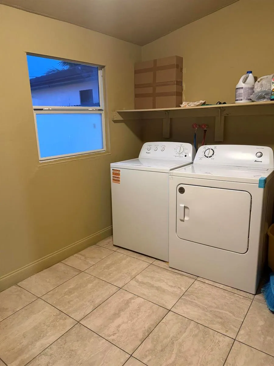 4011 SW 28TH STREET West Park, FL 33023
