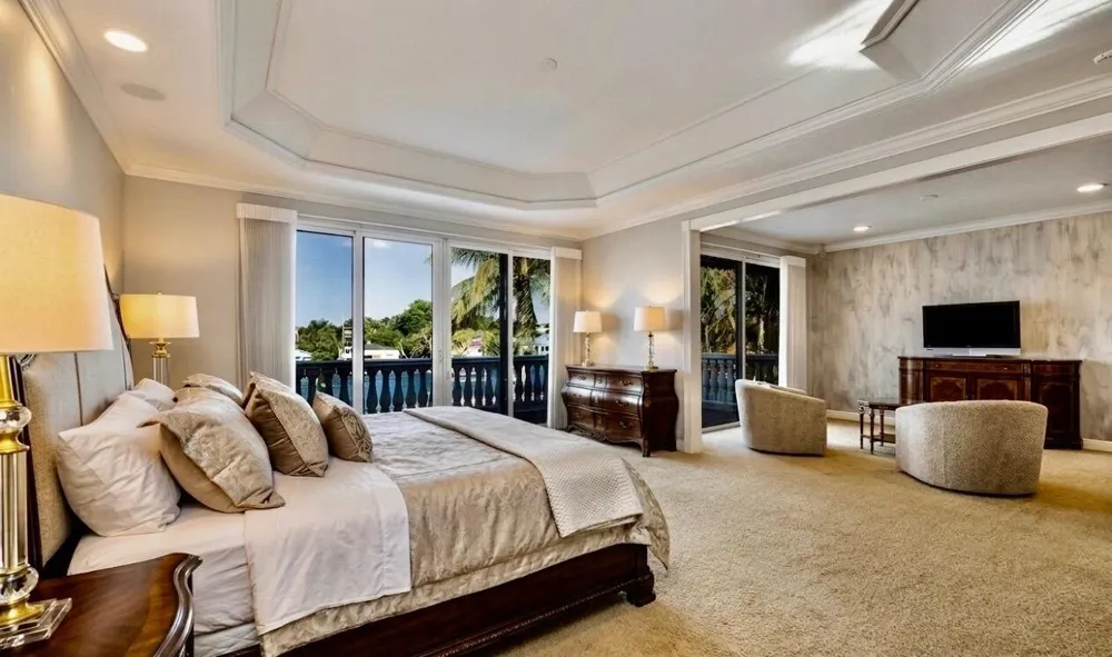 712 SANDY POINT LANE North Palm Beach, FL 33410