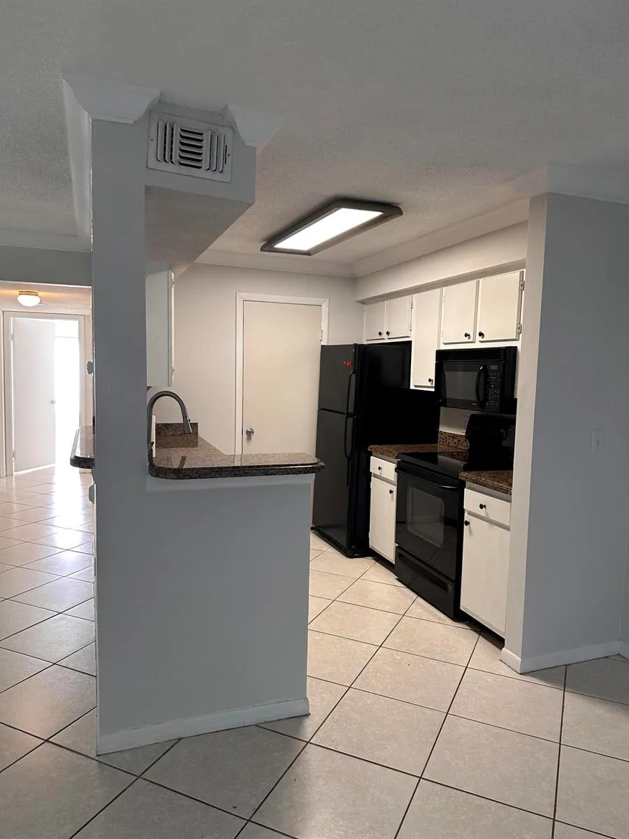815 W BOYNTON BEACH BOULEVARD #16-104 Boynton Beach, FL 33426