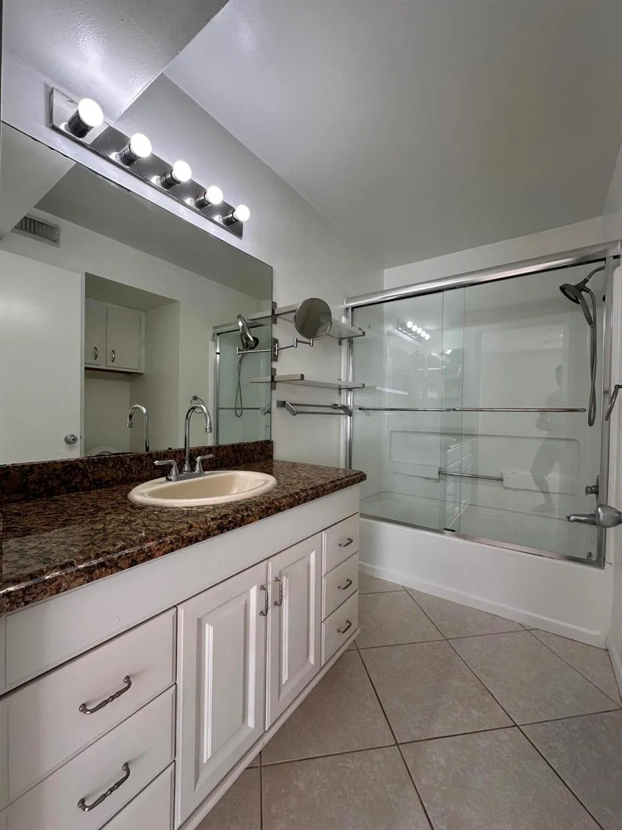 815 W BOYNTON BEACH BOULEVARD #16-104 Boynton Beach, FL 33426