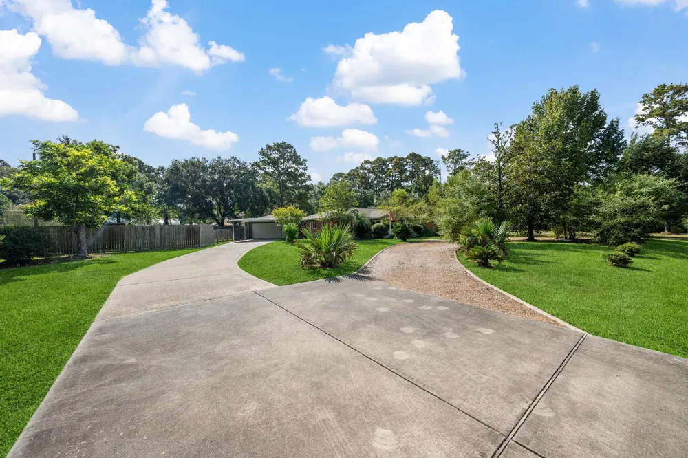 1202 Forest Cove Drive Kingwood, TX 77339