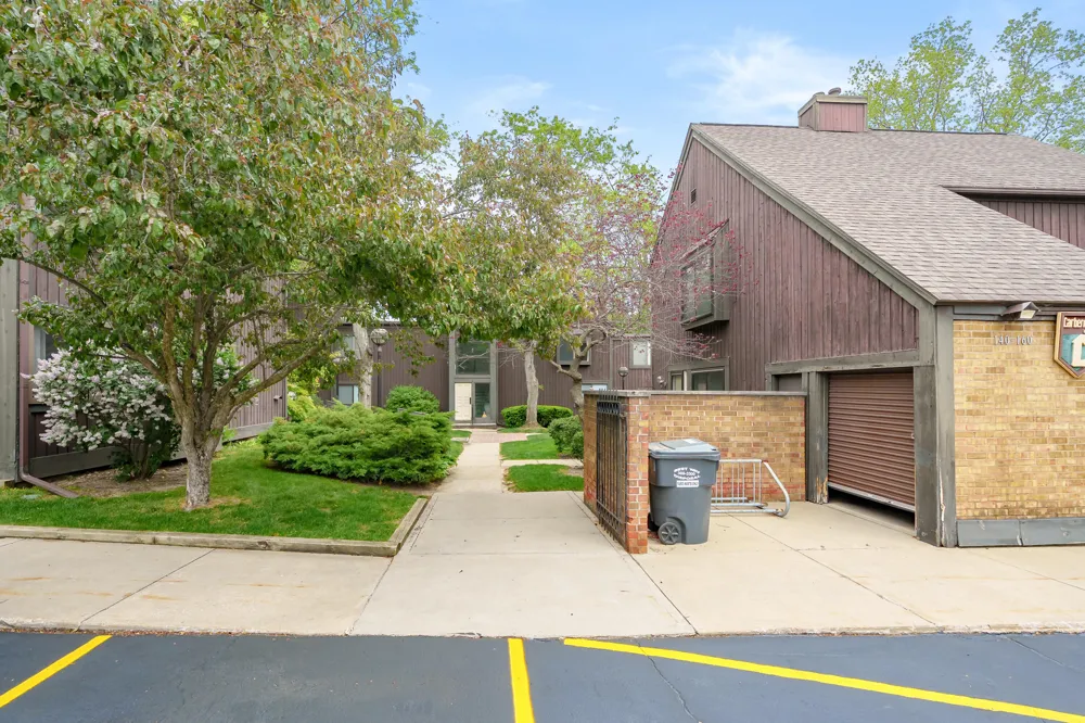 150 CARBERRY HILL COURT #D Kalamazoo Charter Township, MI 49006