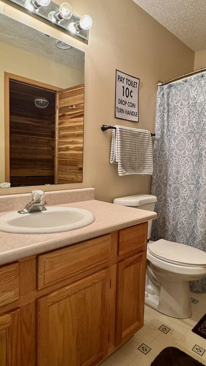 841 12th Avenue W West Fargo, ND 58078