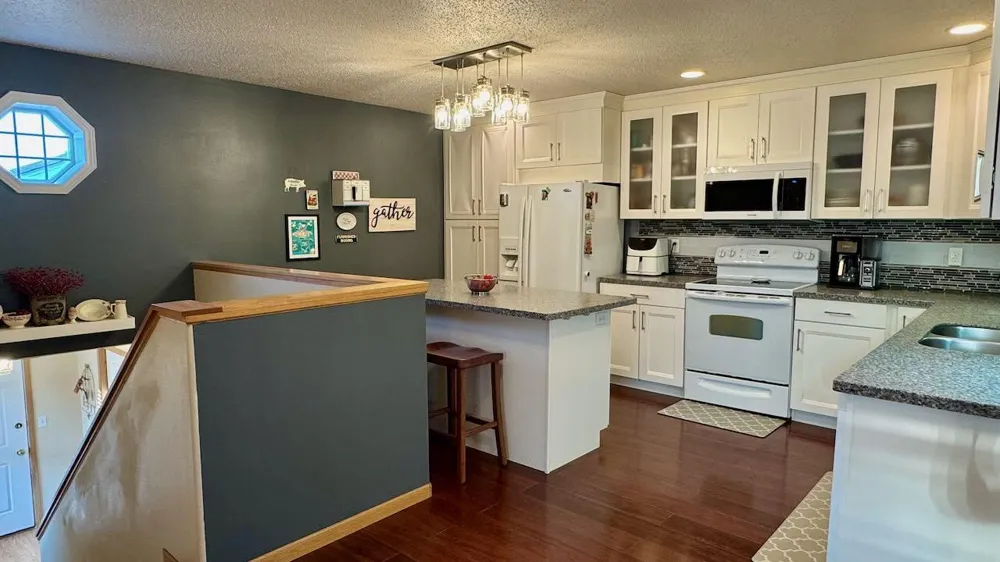 841 12th Avenue W West Fargo, ND 58078