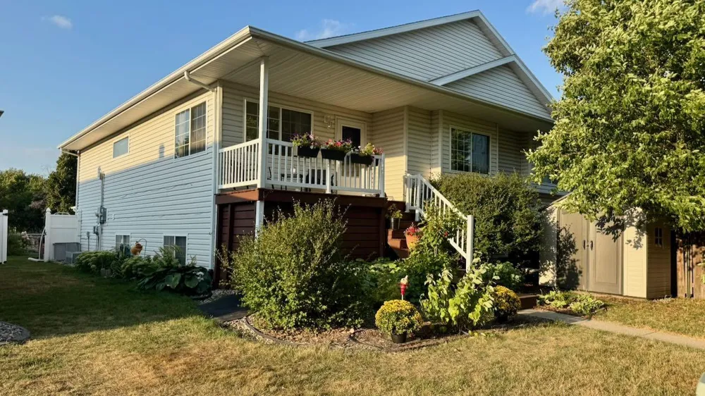 841 12th Avenue W West Fargo, ND 58078