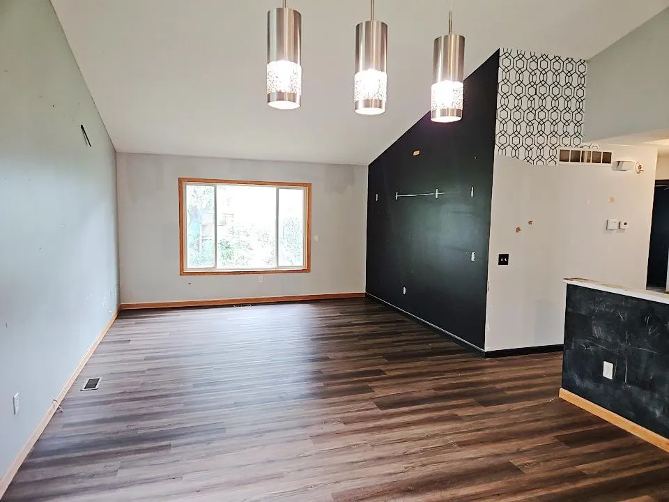 388 107th Lane NW Coon Rapids, MN 55448