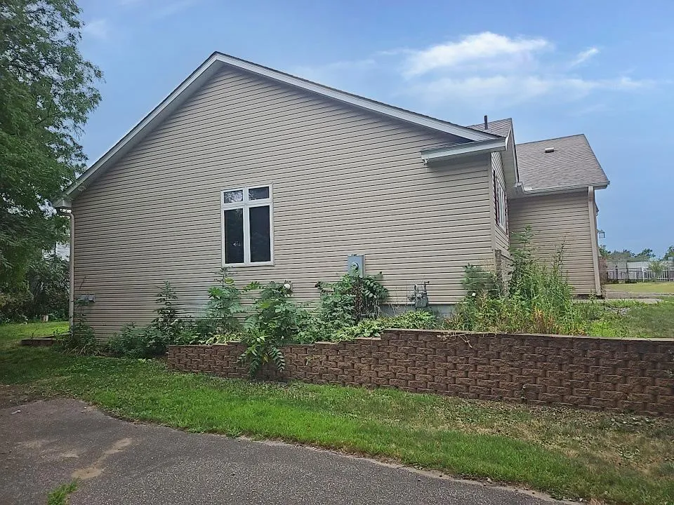 388 107th Lane NW Coon Rapids, MN 55448