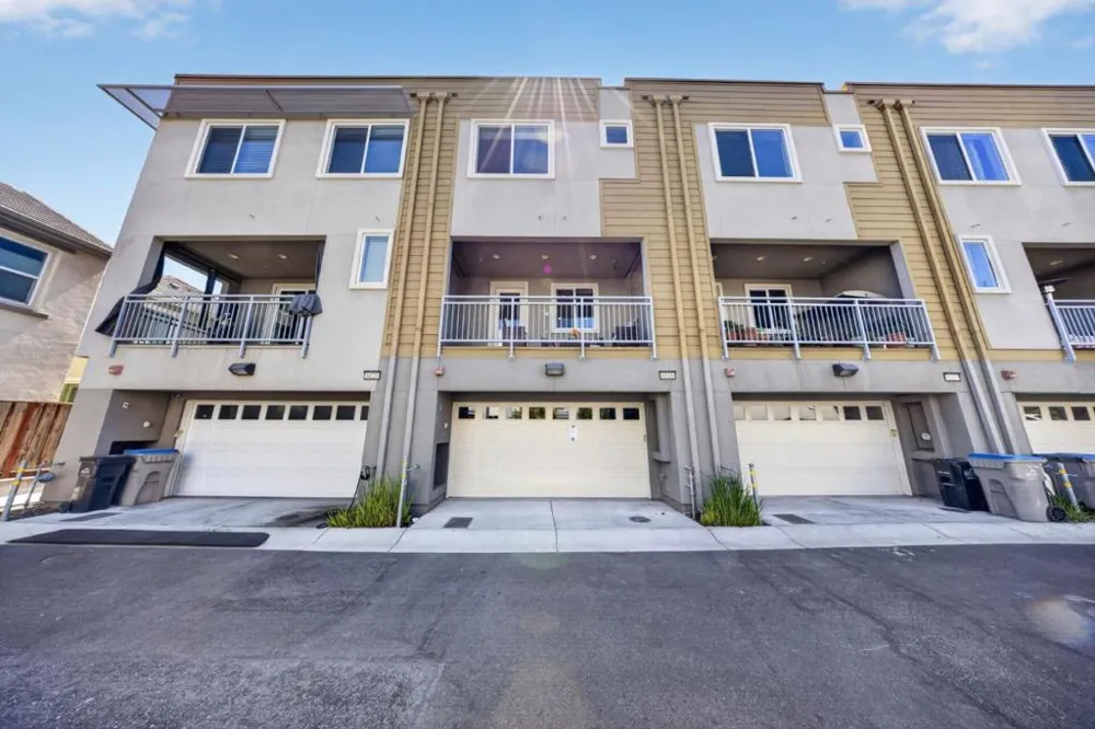 6018 Charlotte Drive San Jose, CA 95123