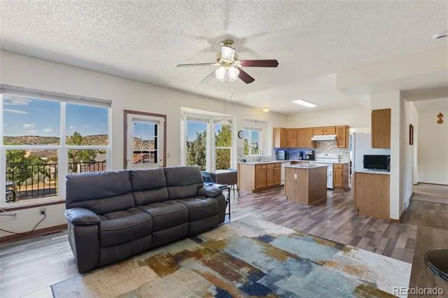 1547 Chesham Circle Colorado Springs, CO 80907
