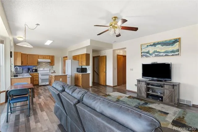 1547 Chesham Circle Colorado Springs, CO 80907