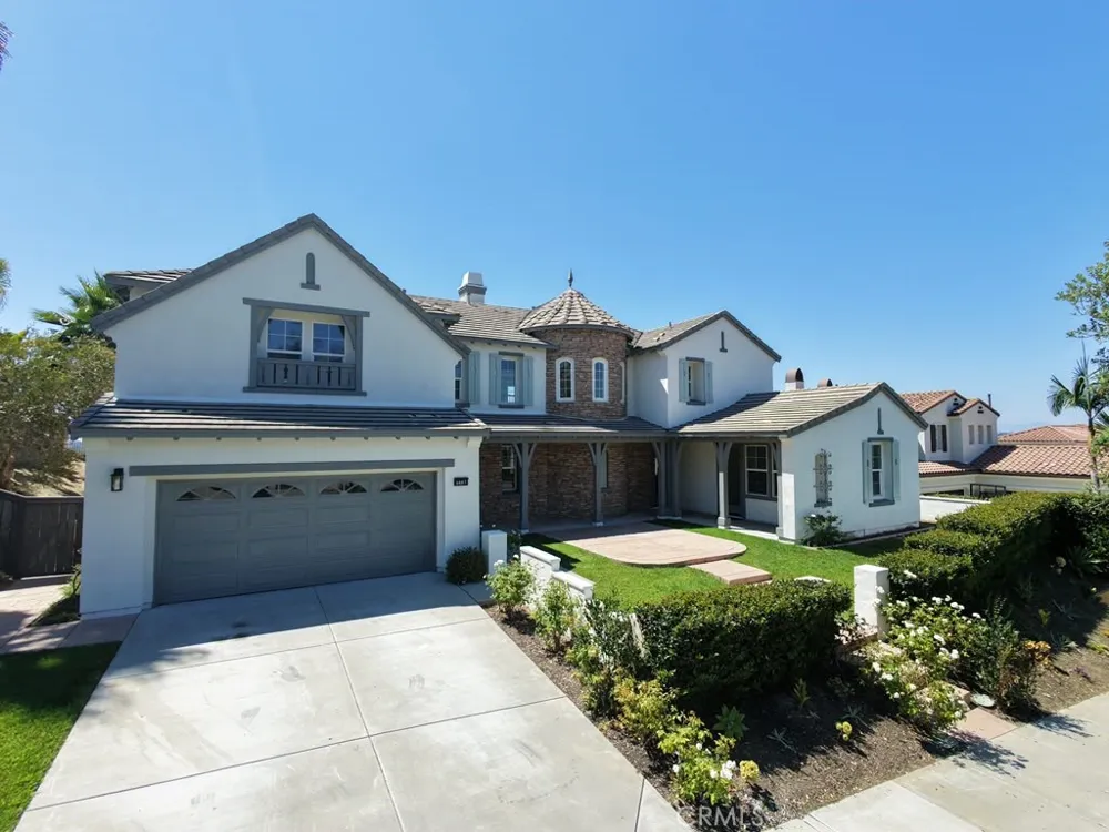 6887 Amber Lane Carlsbad, CA 92009