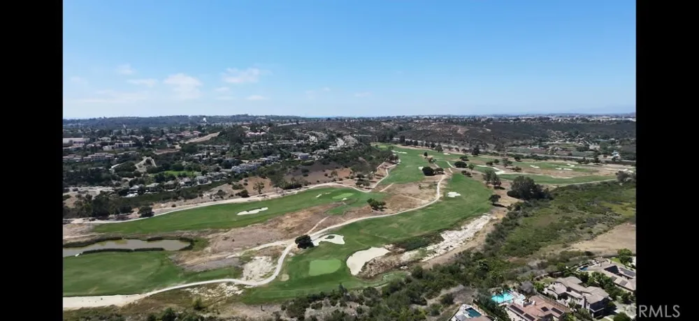 6887 Amber Lane Carlsbad, CA 92009