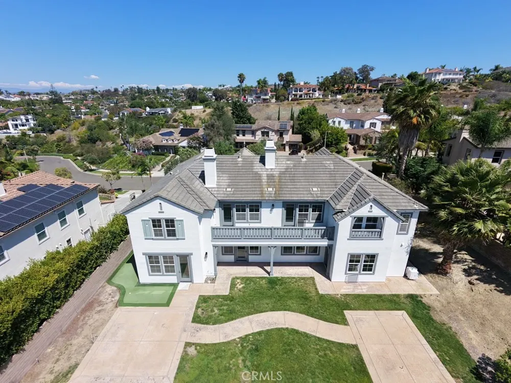 6887 Amber Lane Carlsbad, CA 92009