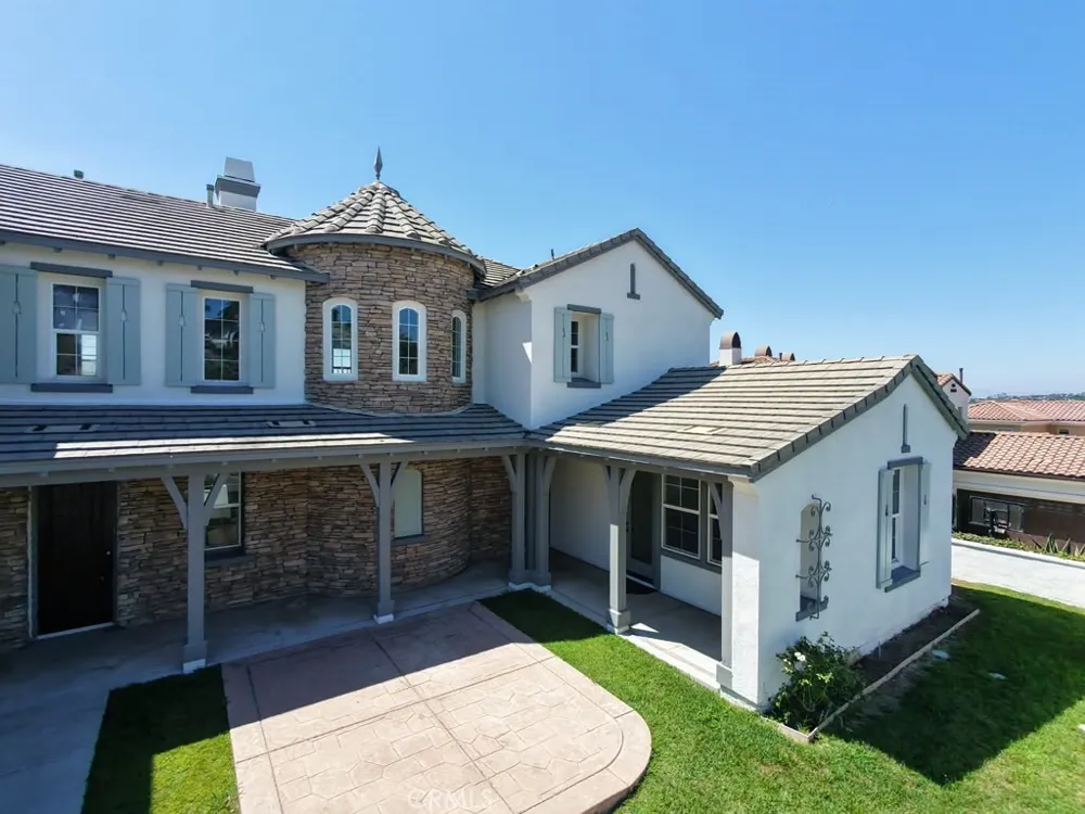 6887 Amber Lane Carlsbad, CA 92009