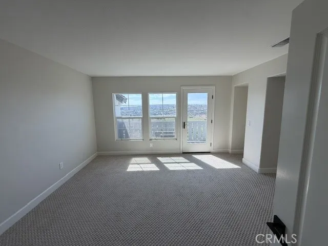 6887 Amber Lane Carlsbad, CA 92009