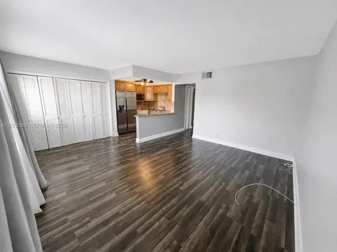 4050 NE 12th Ter #11-1
