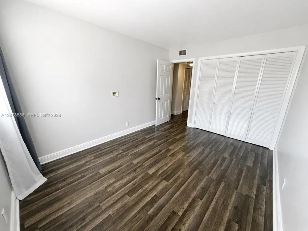 4050 NE 12th Ter #11-1 Oakland Park, FL 33334