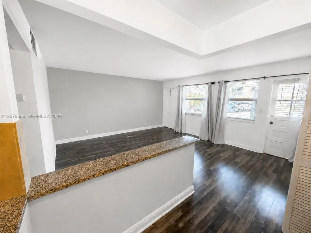 4050 NE 12th Ter #11-1 Oakland Park, FL 33334