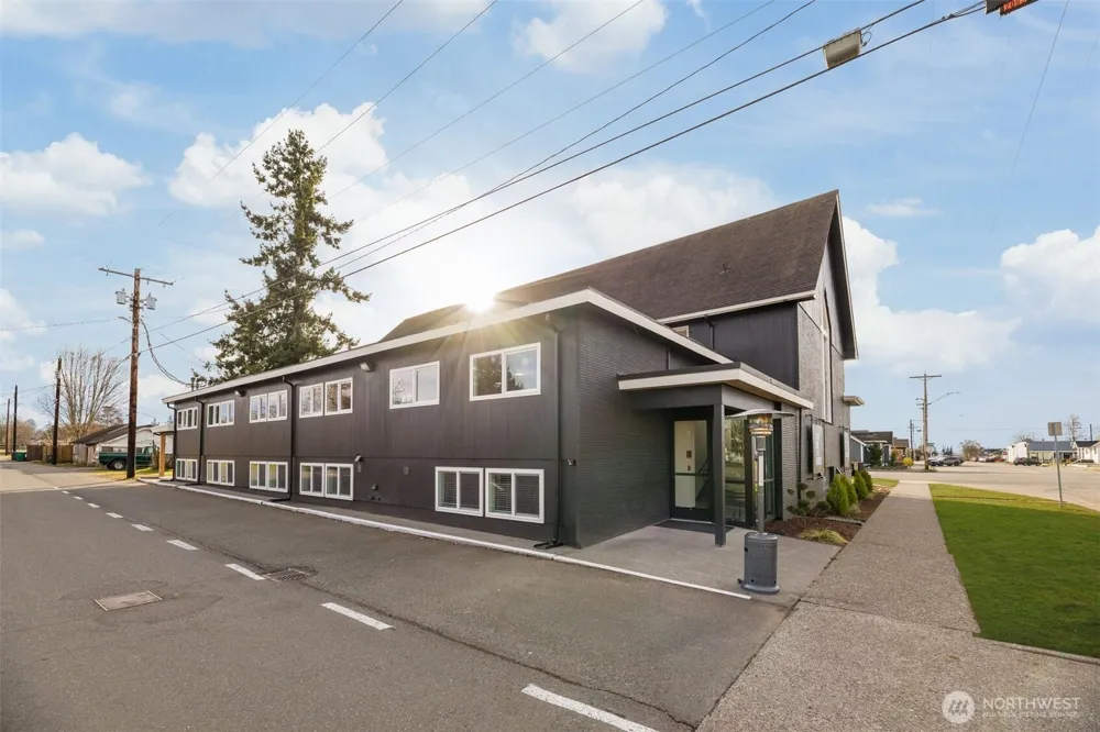 1607 4th Street Marysville, WA 98270