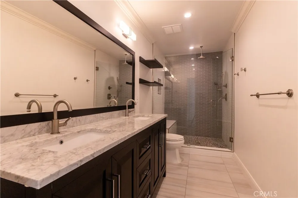 18816 Superior St Northridge, CA 91324