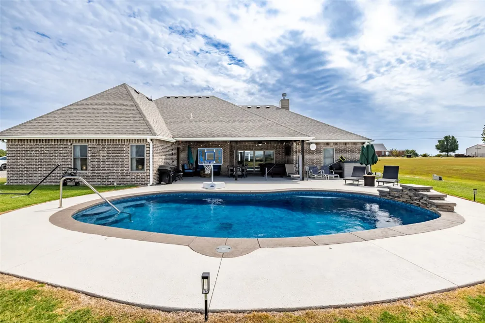 27537 3979 DRIVE Ochelata, OK 74051