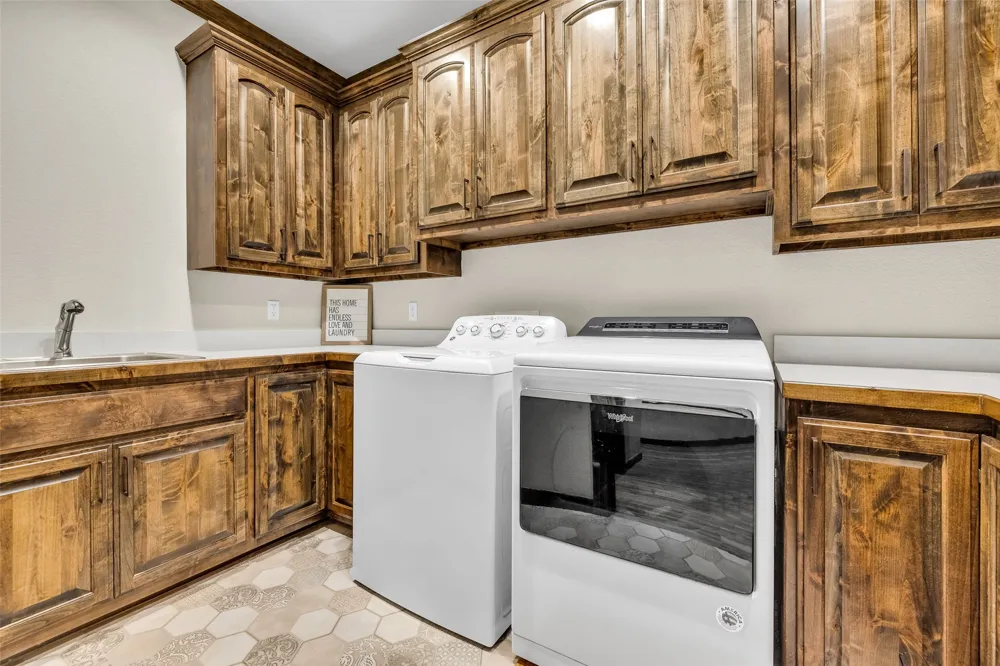 27537 3979 DRIVE Ochelata, OK 74051