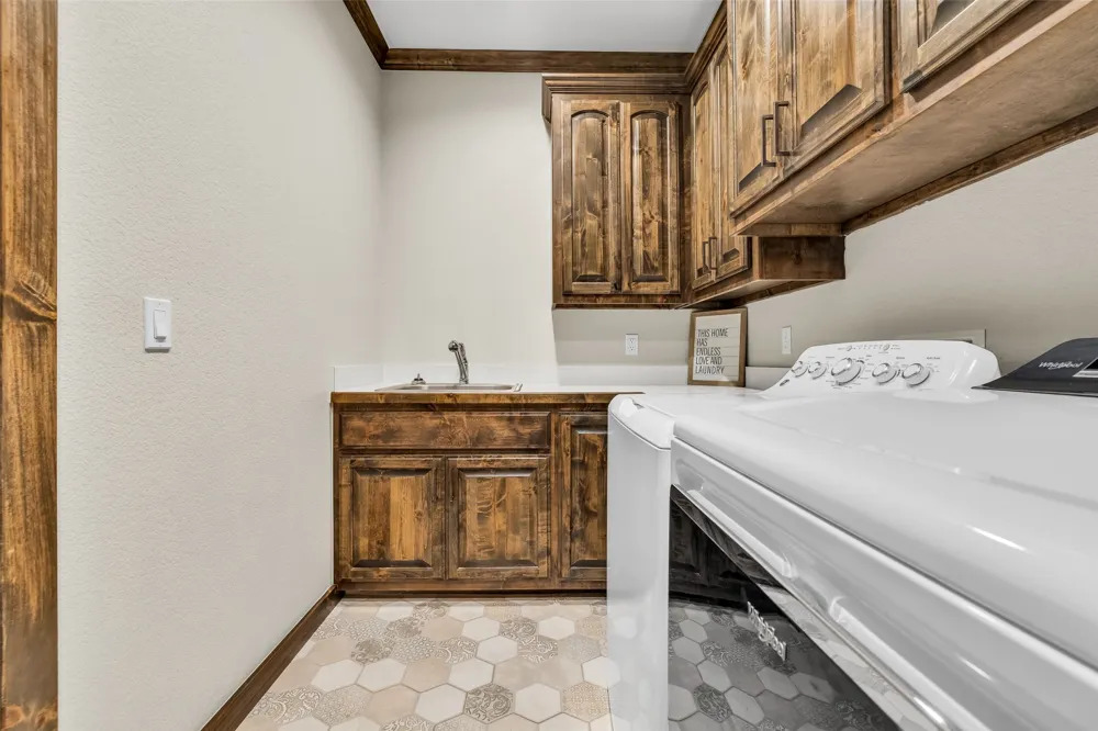 27537 3979 DRIVE Ochelata, OK 74051