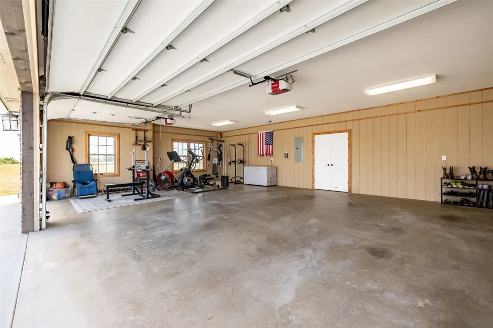 27537 3979 DRIVE Ochelata, OK 74051